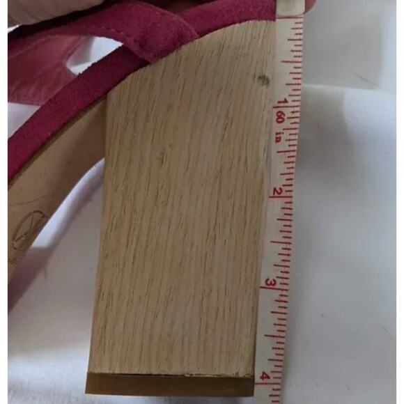 Dee Keller Mallory Heels in Fuschia - Picture 12 of 15